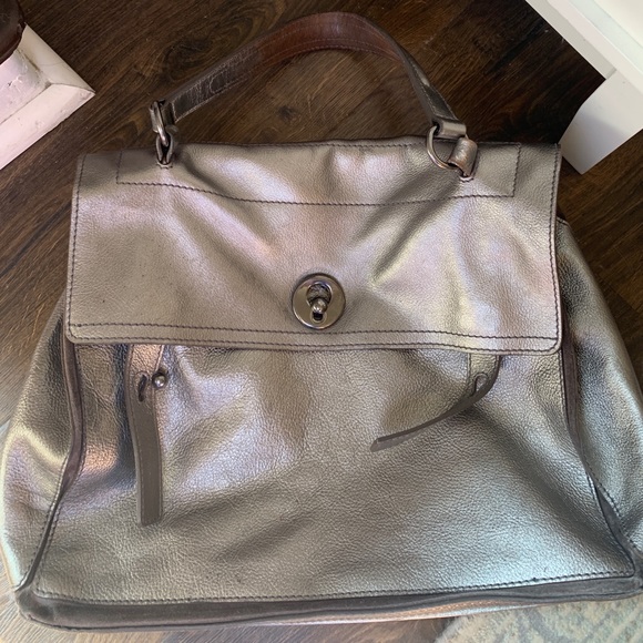 Yves Saint Laurent Handbags - Authentic large Yves Saint Laurent Muse Two bag.